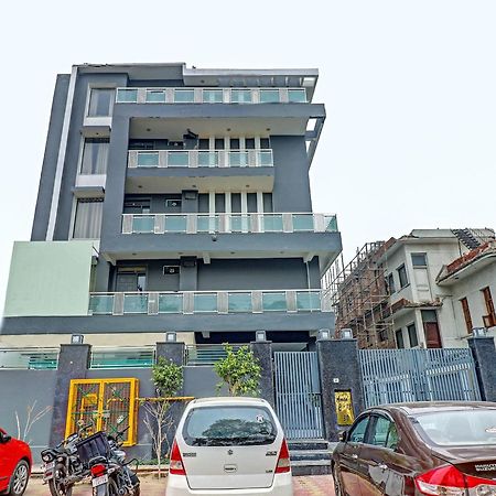 Townhouse Sector 30 Near Botanic Garden Of Indian Republic Hotel Ноида Екстериор снимка