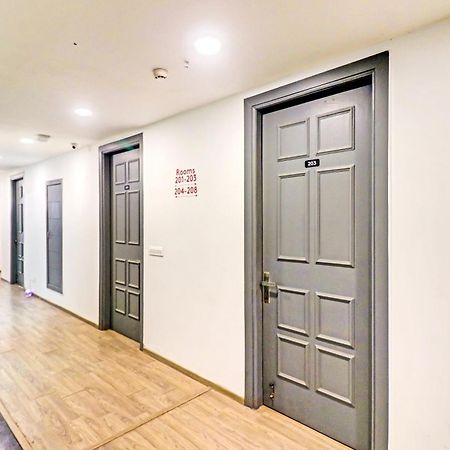 Townhouse Sector 30 Near Botanic Garden Of Indian Republic Hotel Ноида Екстериор снимка