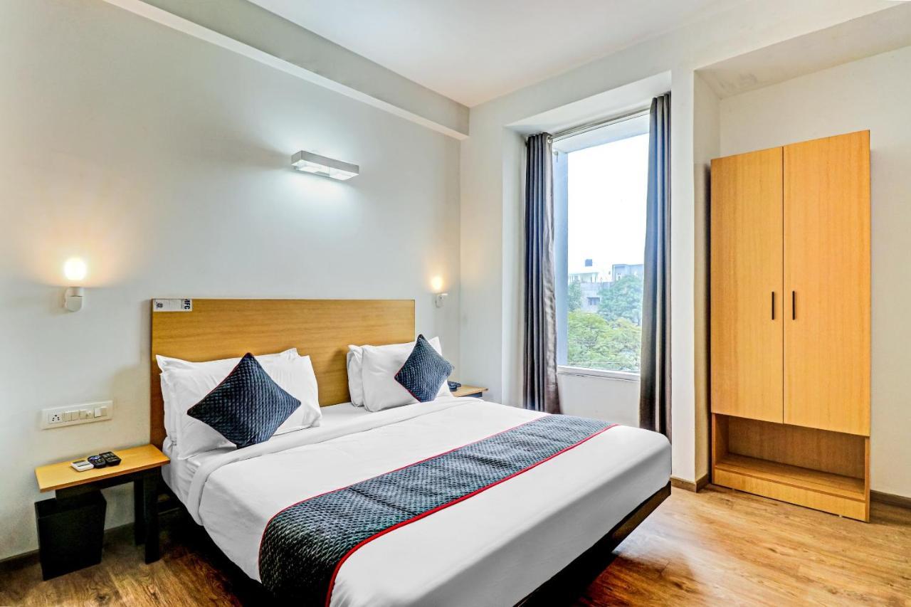 Townhouse Sector 30 Near Botanic Garden Of Indian Republic Hotel Ноида Екстериор снимка