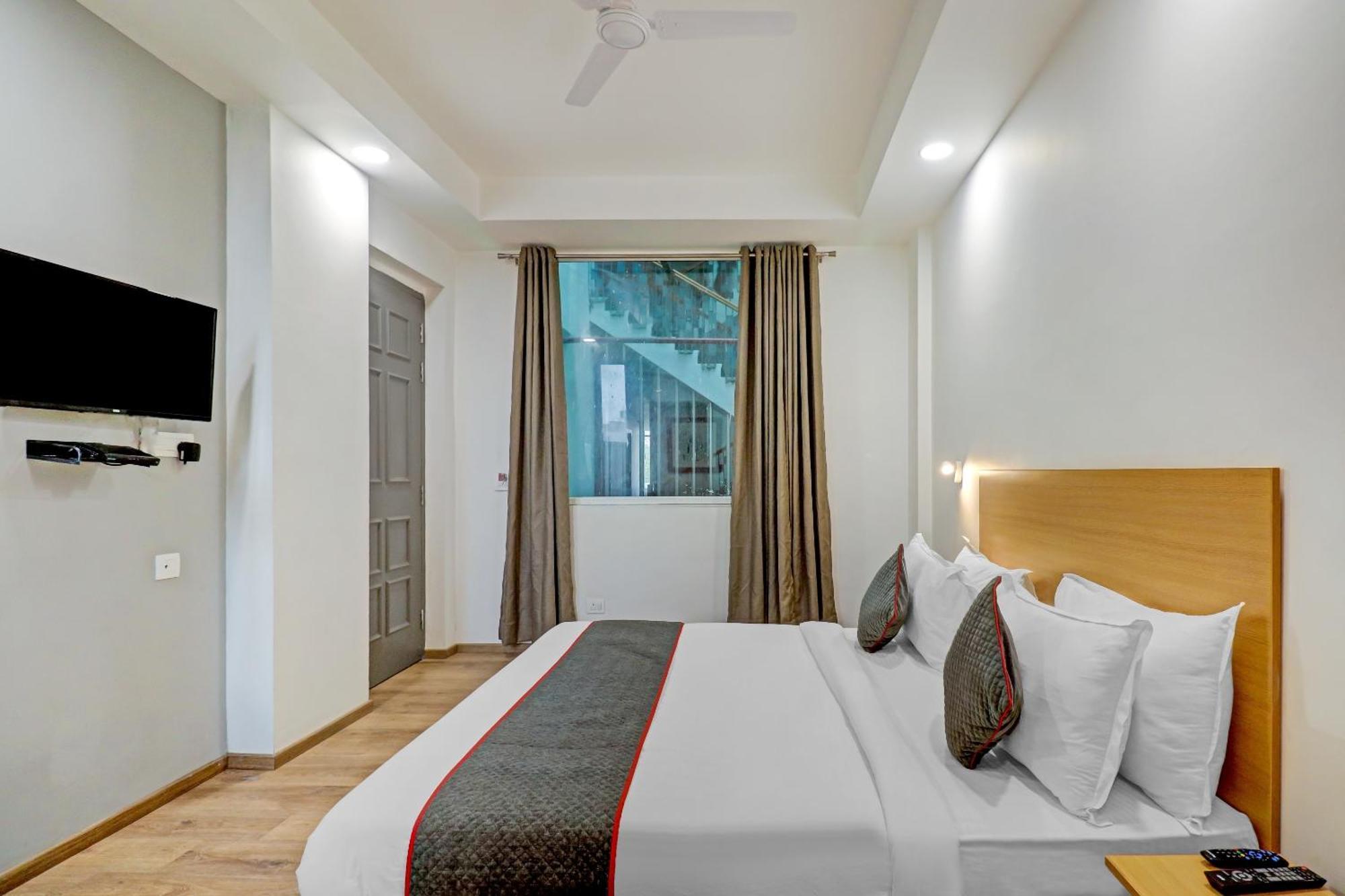 Townhouse Sector 30 Near Botanic Garden Of Indian Republic Hotel Ноида Екстериор снимка